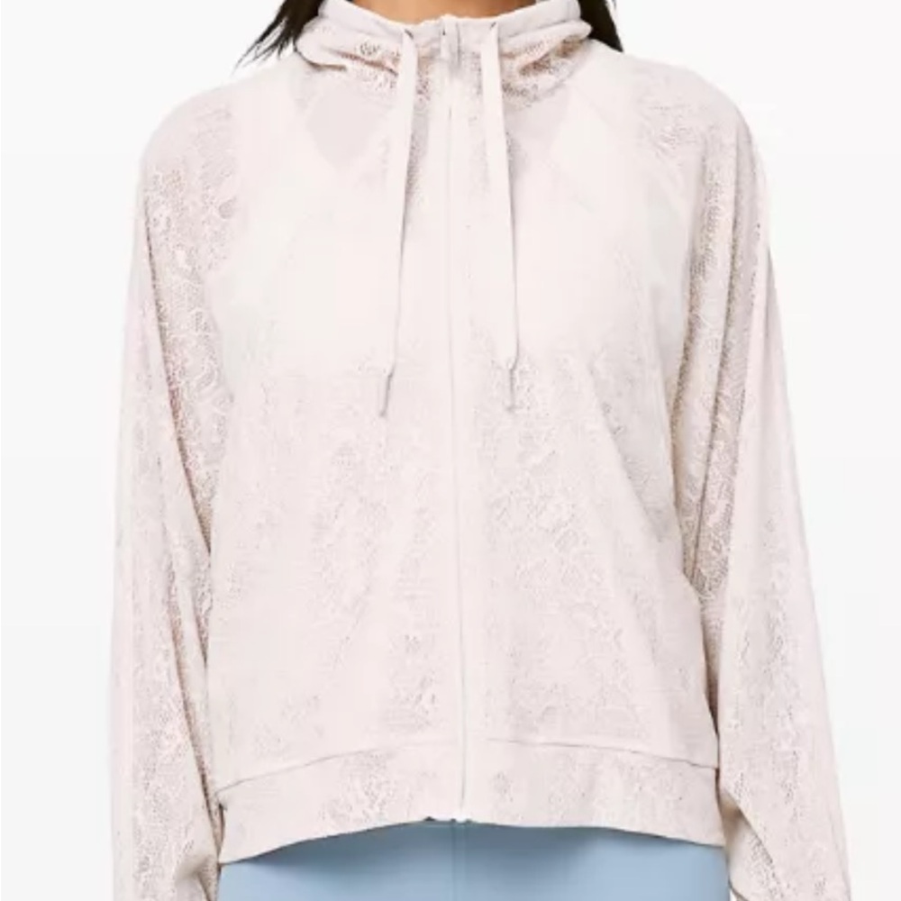 Lululemon in depth jacket lace size 4